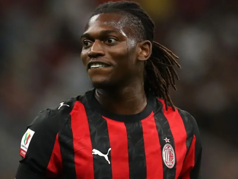 A lenda do AC Milan, Andriy Shevchenko, defende Rafael Leão em meio a críticas: ‘Ele não está jogando em sua posição natural’