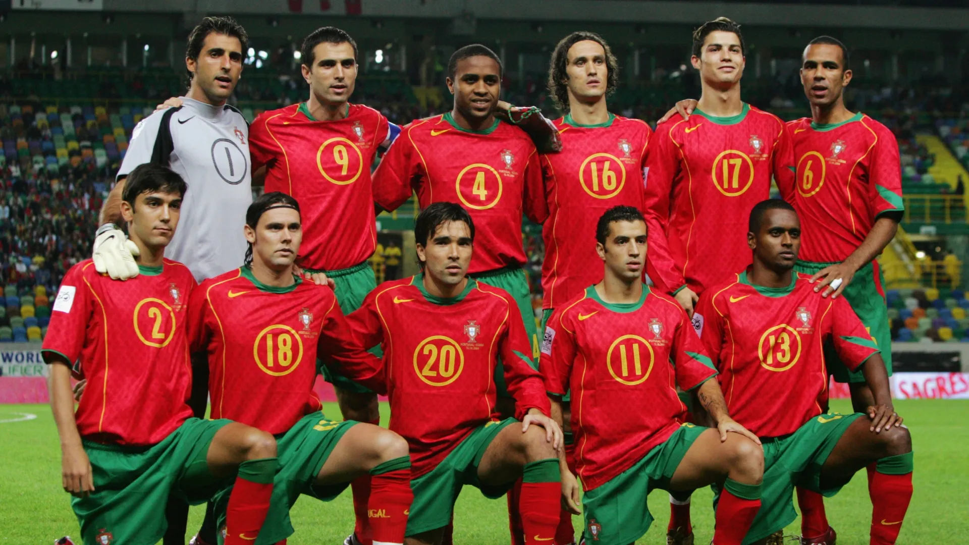 A selecção de Portugal alinhou-se em 2004.