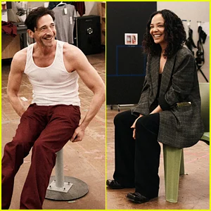 Adrien Brody e Tessa Thompson dão uma olhada na sala de ensaio de sua peça da Broadway 'The Fear of 13'