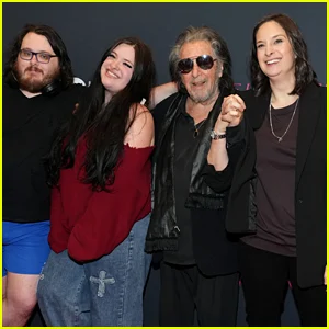 Al Pacino faz aparição rara com três de seus quatro filhos para apoiar o novo filme da filha Julie