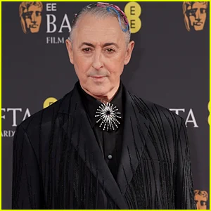 Alan Cumming pede desculpas após transmissão de calúnia racial no BAFTA e diz: ‘Estávamos todos decepcionados’