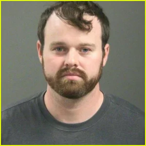 Cada membro da família Duggar que se manifestou depois que Joseph Duggar foi preso sob acusação de abuso sexual infantil