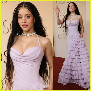 Chase Infiniti fica lindo em lavanda no Oscar 2026