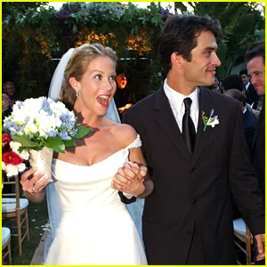 Christina Applegate sabia que o casamento com Johnathon Schaech estava condenado enquanto caminhava pelo corredor