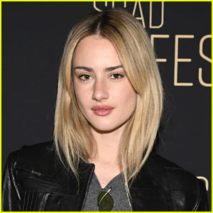 Grace Van Patten reserva o primeiro papel pós-'Tell Me Lies' e estrelará o novo filme 'Rubber Hut'