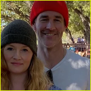 Kimberly Van Der Beek se lembra do falecido marido James em seu primeiro aniversário póstumo