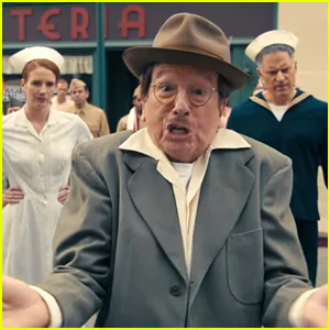 Larry David revela nova série da HBO satirizando os Estados Unidos; As estrelas convidadas incluem Barack Obama