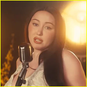 Letra de 'Light Over the Hill': Noah Cyrus fala da música 'Reminders of Him' e como a mensagem se conecta à sua família