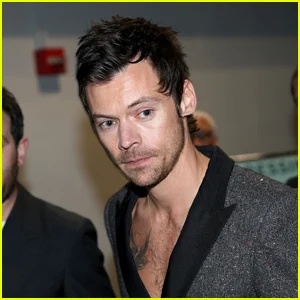 Letra de 'The Waiting Game': Harry Styles reflete sobre os ciclos de relacionamento em uma nova música