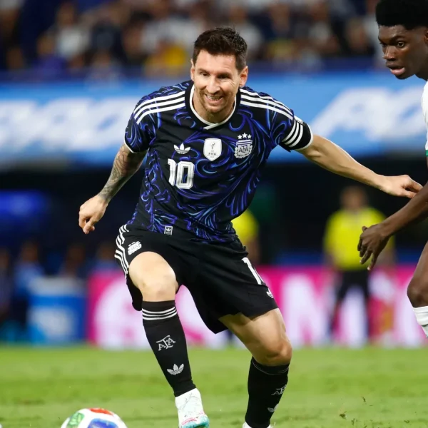 Lionel Messi será titular na Argentina x Zâmbia após exibição decepcionante contra a Mauritânia, diz Lionel Scaloni