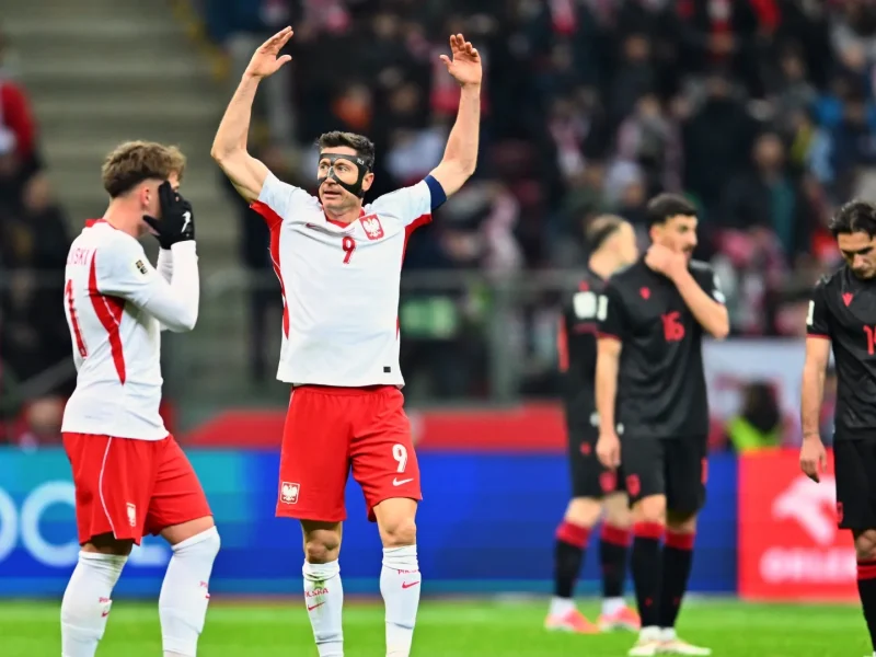 O recorde de 92 anos do Brasil em Copas do Mundo termina após a derrota da Albânia para a Polônia nos playoffs da UEFA