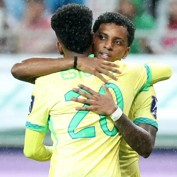 Relatório: Neymar pode retornar ao Brasil sob o comando de Carlo Ancelotti em março, após grave lesão de Rodrygo