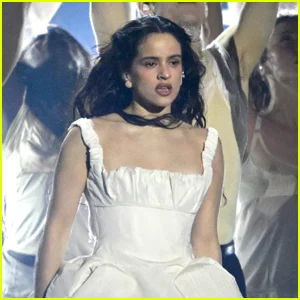 Rosalía encerra abruptamente show em Milão após grave intoxicação alimentar