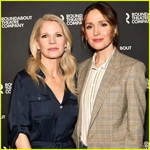 Rose Byrne e Kelli O'Hara lideram o elenco de 'Fallen Angels' na chamada fotográfica em Nova York