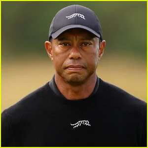 Tiger Woods é preso por DUI após capotamento de carro na Flórida