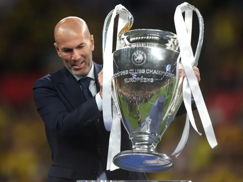 Zinedine Zidane supostamente chega a um acordo para treinar a França, descartando um retorno ao Real Madrid