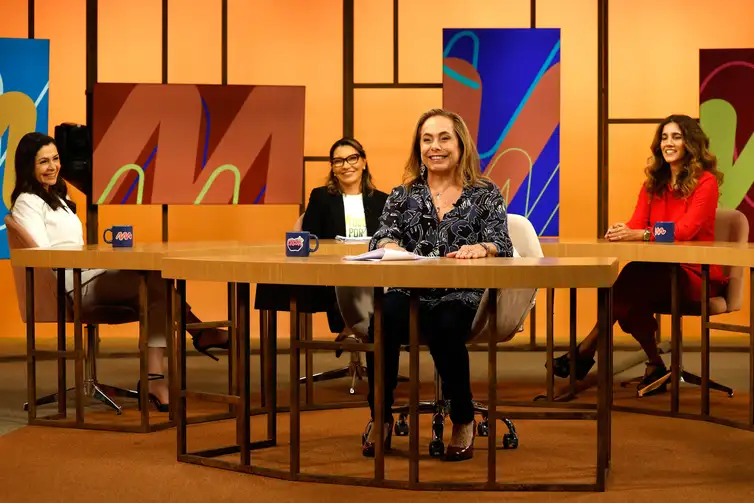 Rio de Janeiro (RJ), 03/03/2026 - A primeira dama Janja Lula da Silva participa do programa Sem Censura, da TV Brasil, com a apresentadora Cissa Guimarães. Foto: Tânia Rêgo/Agência Brasil