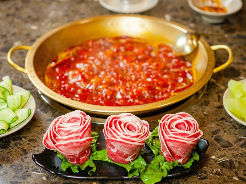 Conteúdos violentos contra a mulher viralizam na internet; saiba mais