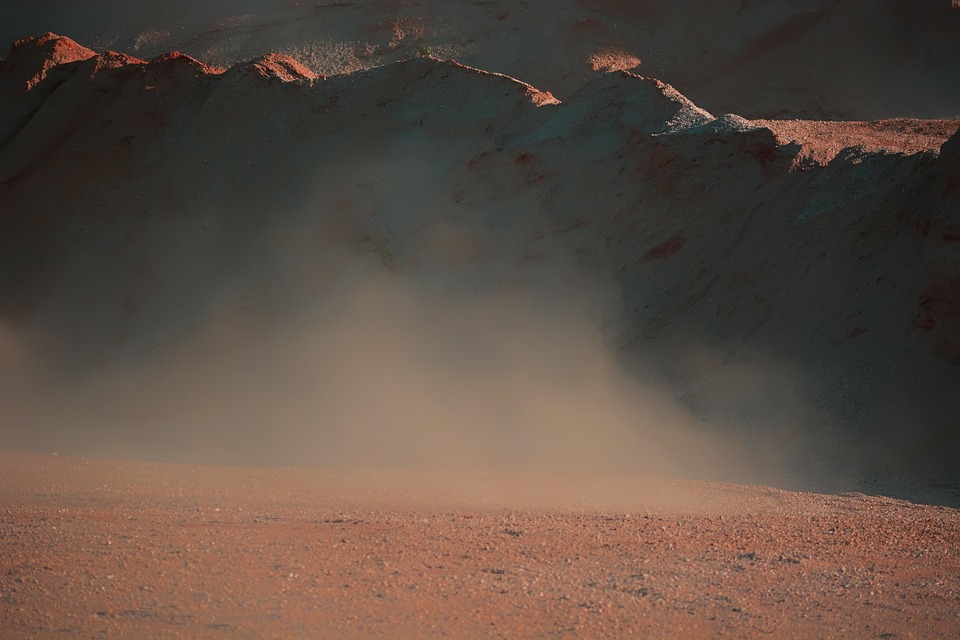 Lei reestrutura carreiras no Executivo e cria mais de 24 mil cargos