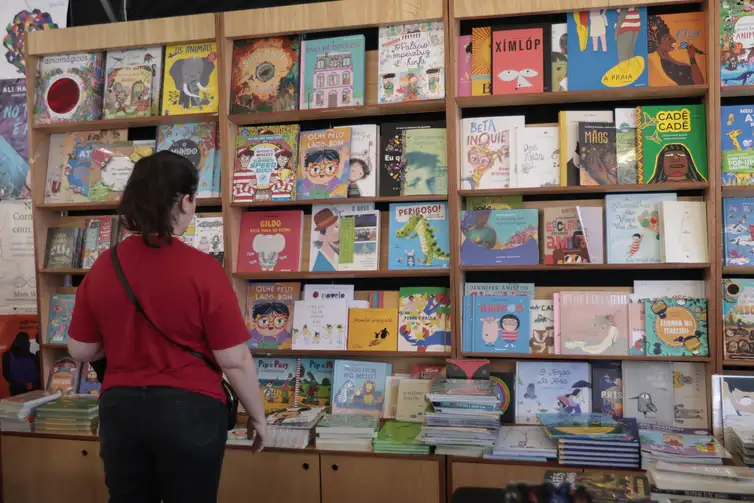 Paulo Pinto/Agência Brasil São Paulo (SP), 17/06/2024 - Feira do Livro 2025 no Pacaembu em São Paulo. Foto: Paulo Pinto/Agência Brasil