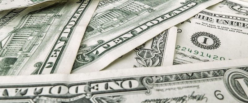 Dólar cai para R$ 5,17 e bolsa sobe com expectativas sobre guerra