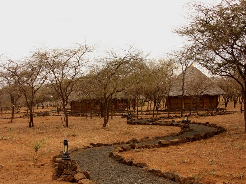 Bolsonaro apresenta melhora clínica, mas segue em UTI