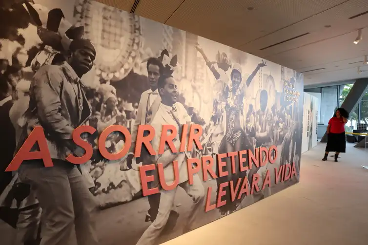 Rovena Rosa/Agência Brasil Rio de Janeiro (RJ), 09/04/2025 - Inauguração da exposição Arquitetura em Cena: O MIS Copa antes da imagem e do som, no Museu da Imagem e do Som - MIS, na Avenida Atlântica. Foto: Rovena Rosa/Agência Brasil