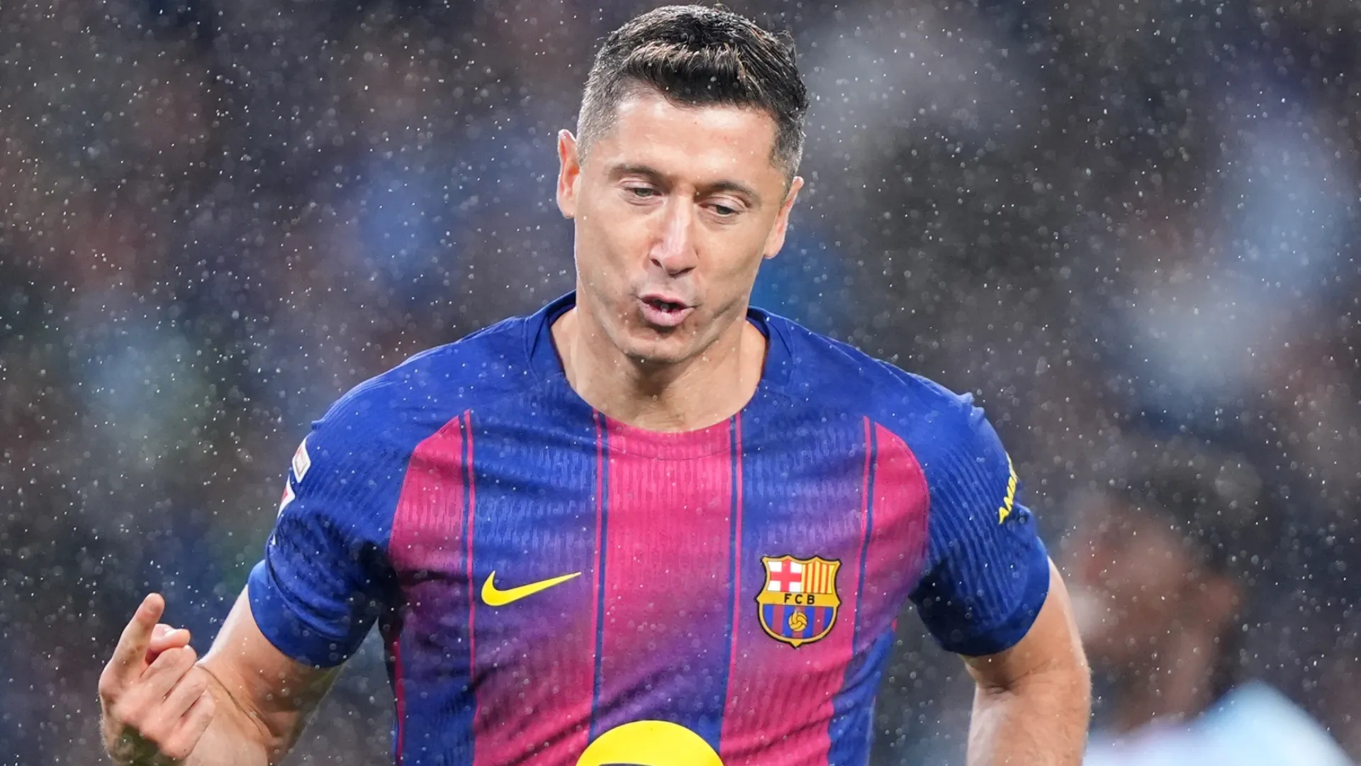 Robert Lewandowski marcando um gol