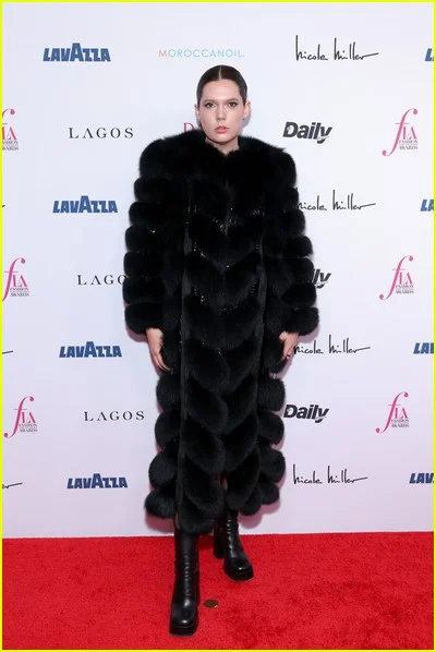 celebridades no Daily Front Row Fashion Awards
