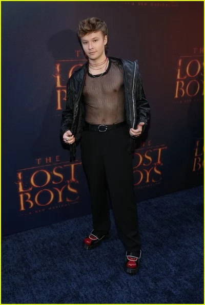 celebridades na noite de estreia de The Lost Boys