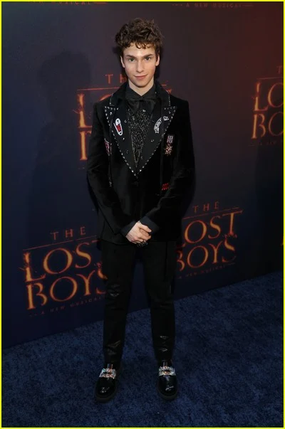 celebridades na noite de estreia de The Lost Boys