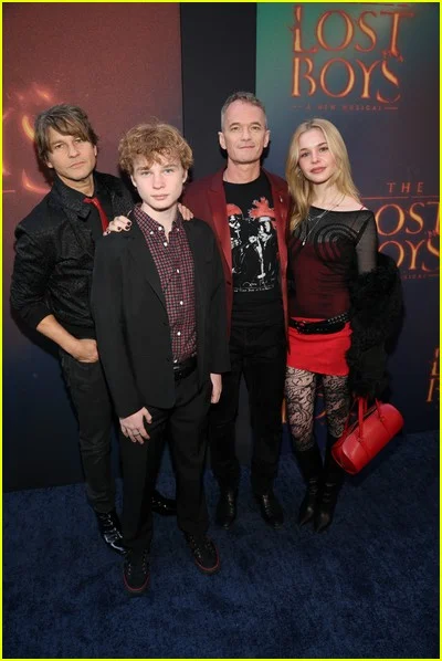 celebridades na noite de estreia de The Lost Boys