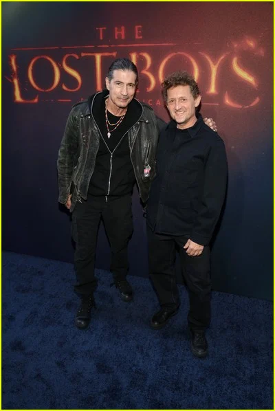 celebridades na noite de estreia de The Lost Boys