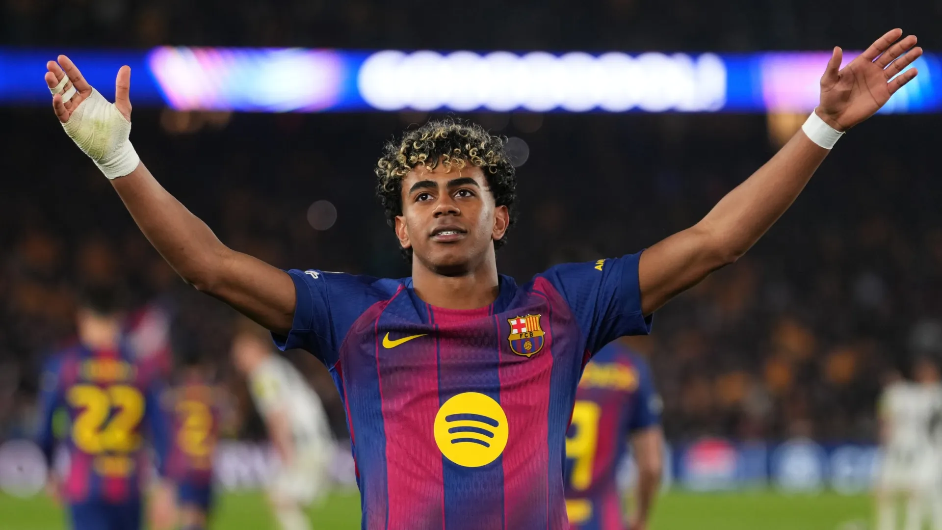 Lamine Yamal, do FC Barcelona, ​​comemora o gol contra o Newcastle United.