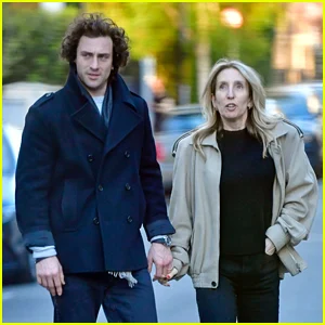 Aaron Taylor-Johnson é visto com a esposa Sam durante o intervalo da promoção do filme ‘Fuze’