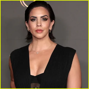 Alum Katie Maloney de 'Regras de Vanderpump' revela alto preço de aluguel mensal em Los Angeles e faz um tour pelo apartamento