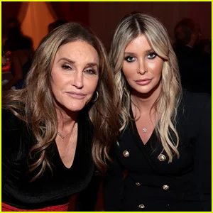 Caitlyn Jenner diz que sua falecida amiga Sophia Hutchins devia a ela mais de US$ 439 mil, registra reclamação contra patrimônio