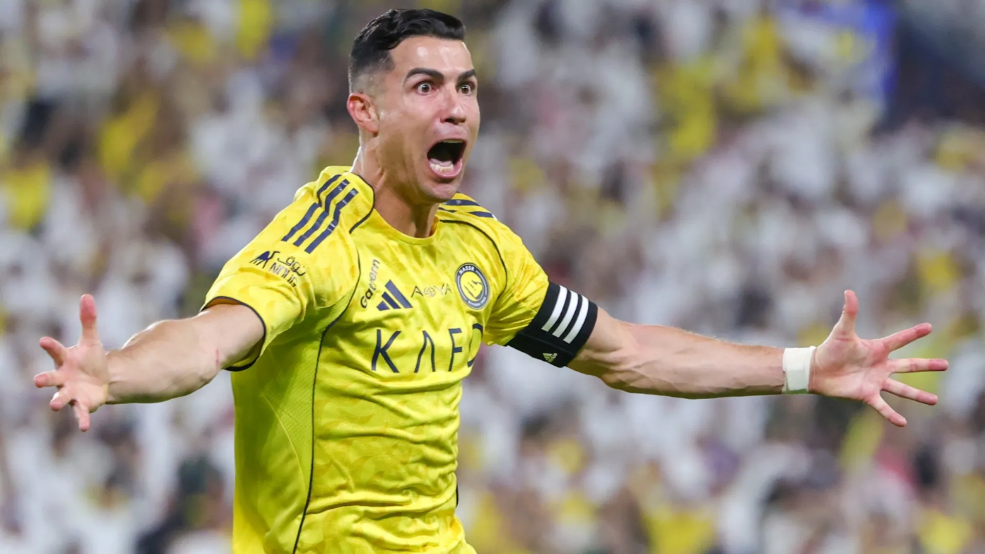 Cristiano Ronaldo, do Al Nassr, comemora o gol.