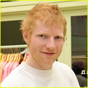Ed Sheeran raspa a cabeça, revela atualizações de saúde e planos de turnê