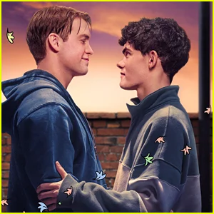 Elenco de 'Heartstopper Forever' revelado: 15 estrelas confirmadas para retornar, saídas de 1 estrela e 2 novos atores juntam-se ao elenco