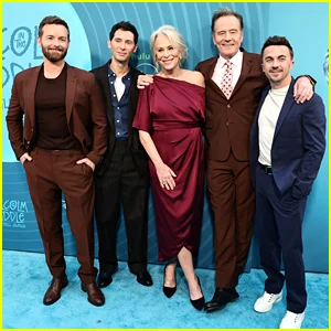 Frankie Muniz, Bryan Cranston e mais se reúnem para a estreia do revival de 'Malcolm in the Middle' em Nova York