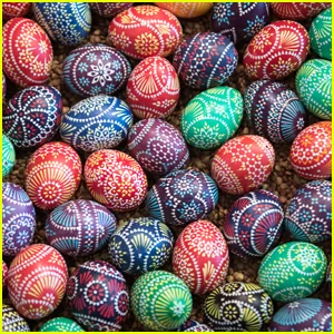 Homem acha que sua namorada está ‘controlando’ depois que ela o repreende por mudar os planos para a Páscoa. Ele tem capturas de tela para apoiá-lo