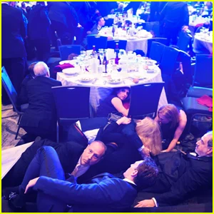 Homem visto comendo salada durante jantar de correspondentes na Casa Branca Identificado o caos