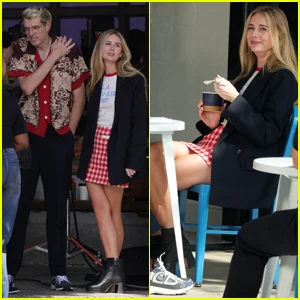 Justine Lupe e Timothy Simons filmam 'Nobody Wants This' juntos em Los Angeles