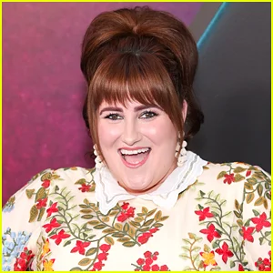 Kaycee Stroh, de High School Musical, junta-se à produção teatral do Reino Unido como Darbus