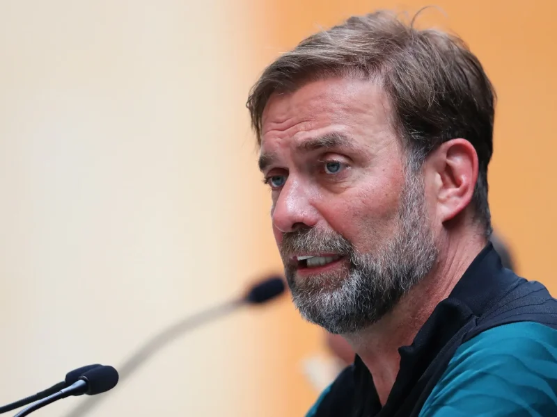 Kylian Mbappe observa de perto enquanto o Real Madrid considera a transferência de Jurgen Klopp após a segunda temporada sem títulos, mas com uma condição