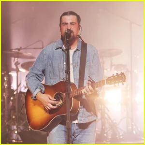 Letras e significado de 'Fim de agosto': álbum 'The Great Divide' de Noah Kahan abre com música emocional