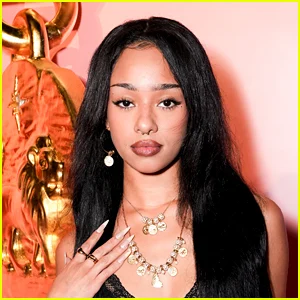 Manon Bannerman do KATSEYE envia mensagem aos fãs em meio a rumores de que ela está saindo do grupo