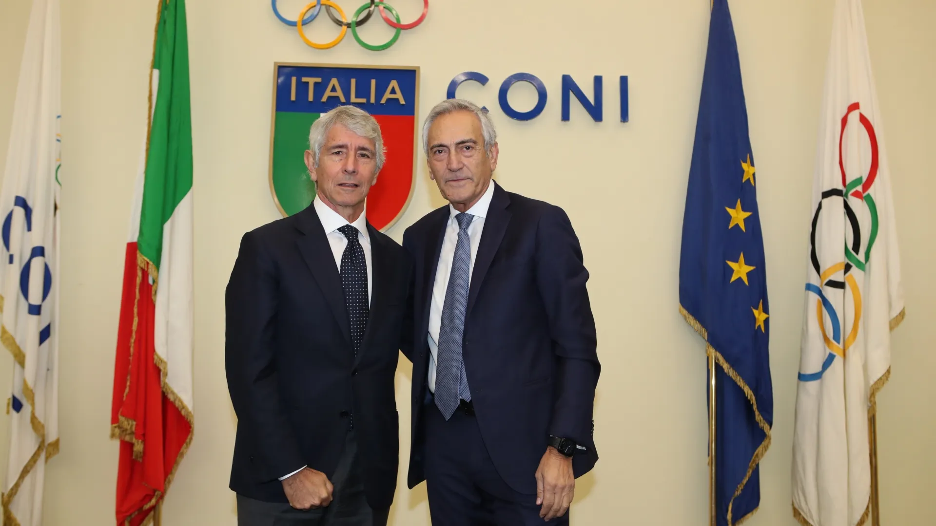 A Ministra do Esporte, Andrea Abodi, e o Presidente da FIGC, Gabriele Gravina, em 2022.