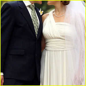 Mulher estava 'nas nuvens' quando sua enteada ficou noiva. Agora ela está lutando com um pedido ‘completamente absurdo’